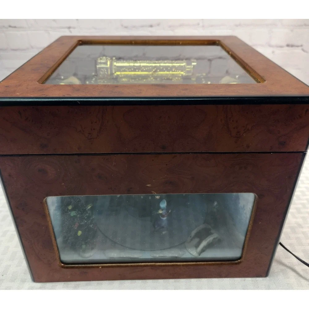 Mr. Christmas Gold Label Grand Animated Concertina Motion Music Box 50 Songs